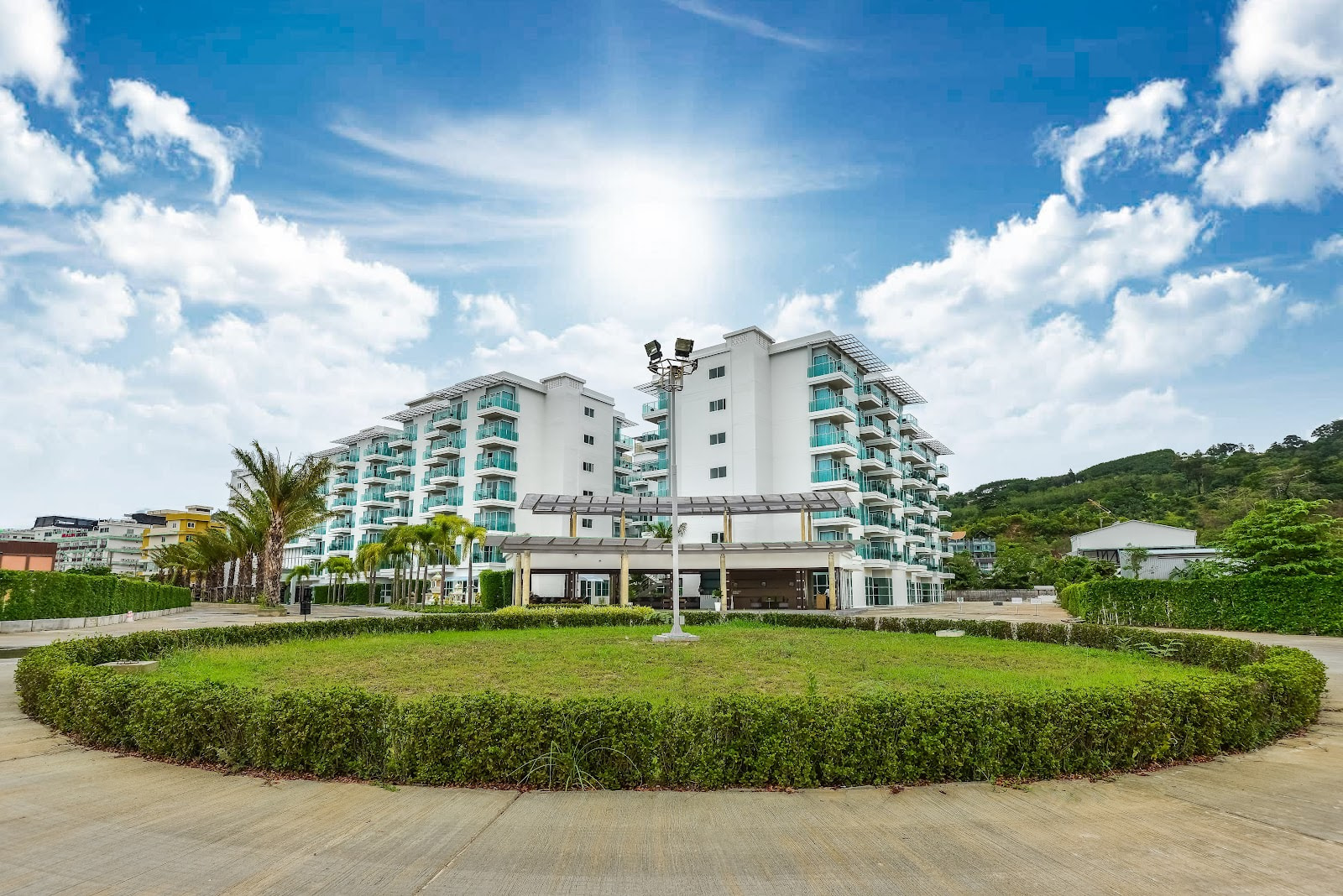 Fishermen's Harbour Urban Resort