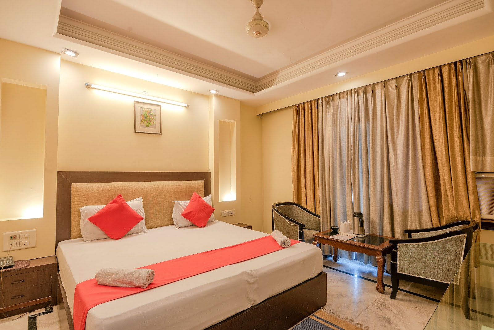 Hotel Aashish